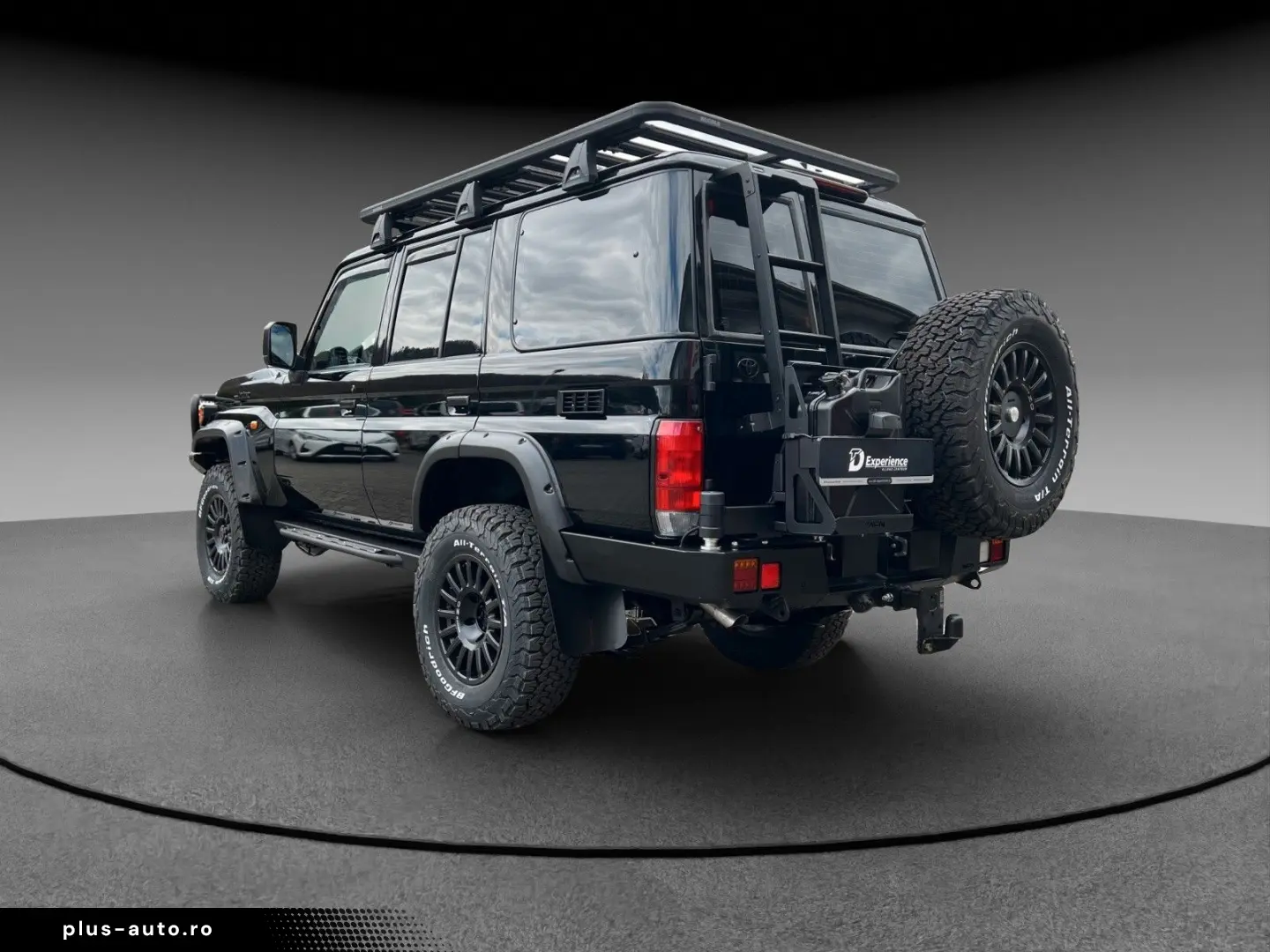 TOYOTA Land Cruiser GRJ76 - Black Series