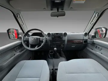 TOYOTA Land Cruiser GRJ76 - Black Series