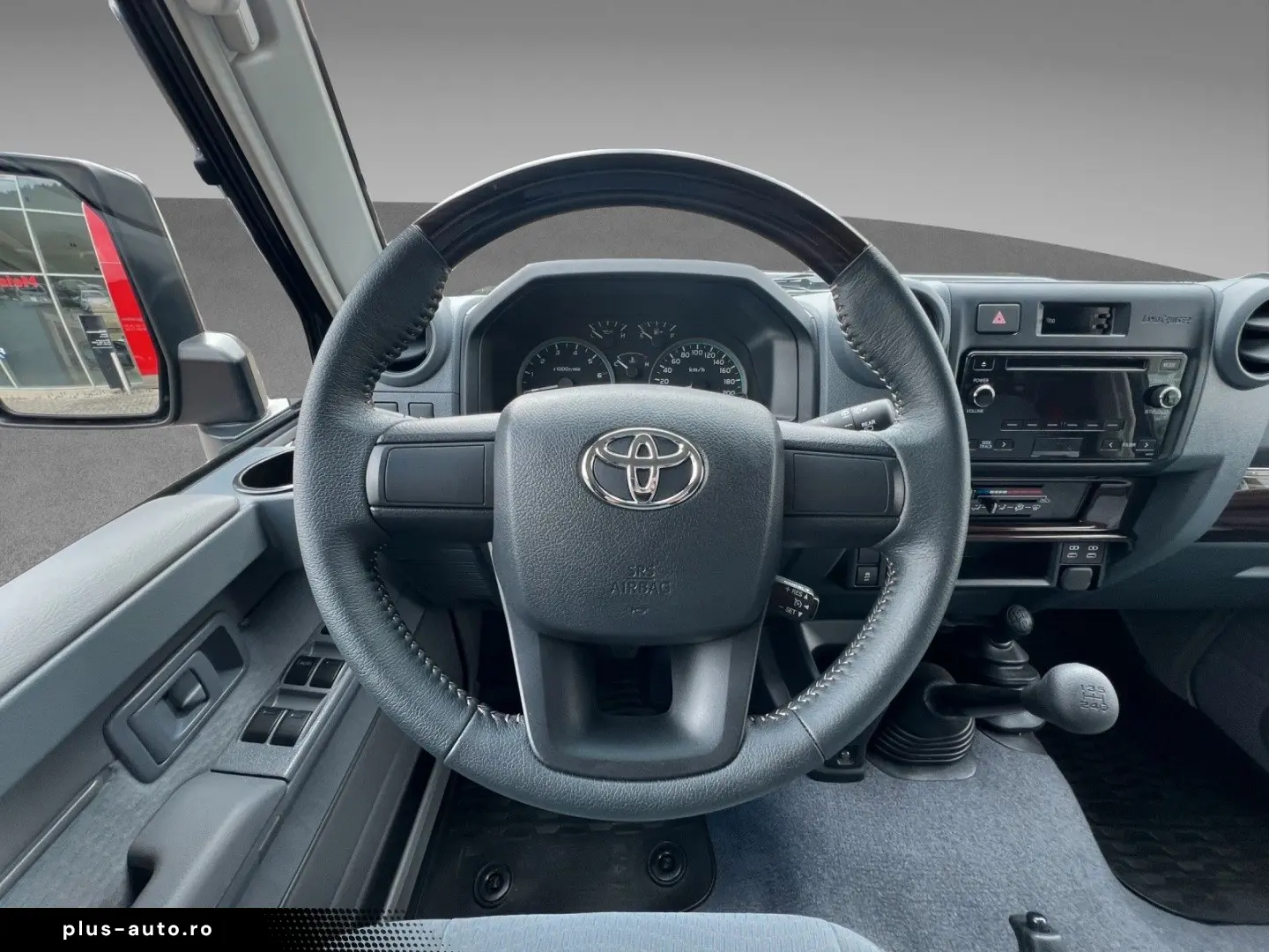 TOYOTA Land Cruiser GRJ76 - Black Series