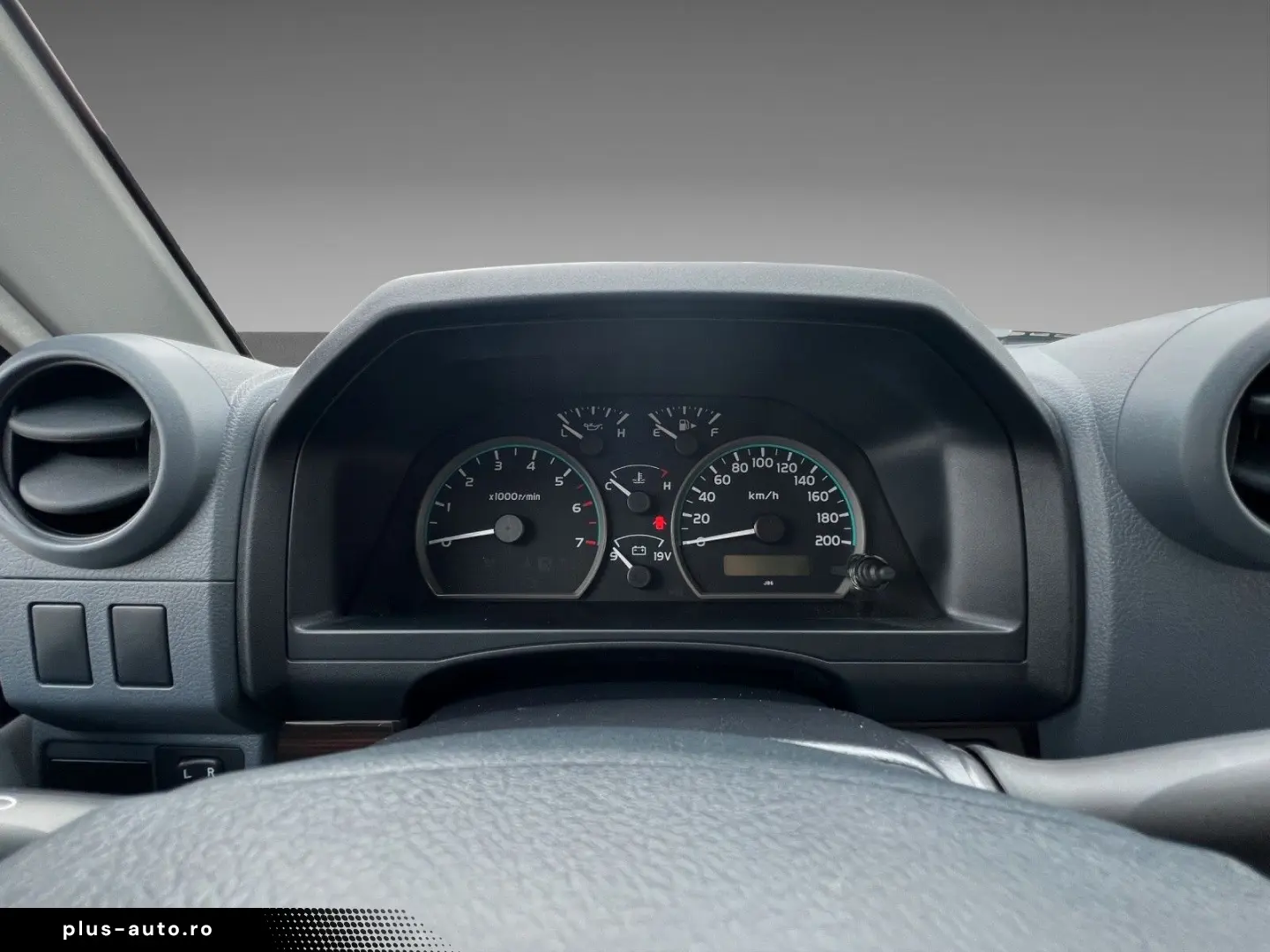 TOYOTA Land Cruiser GRJ76 - Black Series