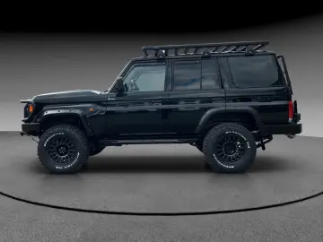 TOYOTA Land Cruiser GRJ76 - Black Series