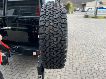 TOYOTA Land Cruiser GRJ76 - Black Series