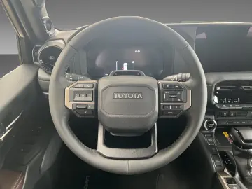 TOYOTA Land Cruiser 2 8 D-4D 151 kW AWD TEC-Edition Off