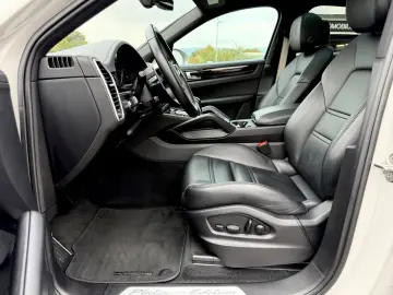 PORSCHE Cayenne Coupe Sport Chrono Paket  PANO  21.ZOLL