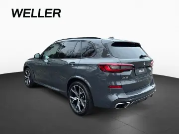 BMW X5 xDr40d MSp Bowers Massage NightVis DisplKey AirSusp