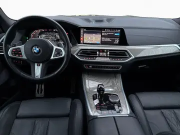 BMW X5 xDr40d MSp Bowers Massage NightVis DisplKey AirSusp