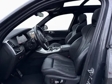 BMW X5 xDr40d MSp Bowers Massage NightVis DisplKey AirSusp