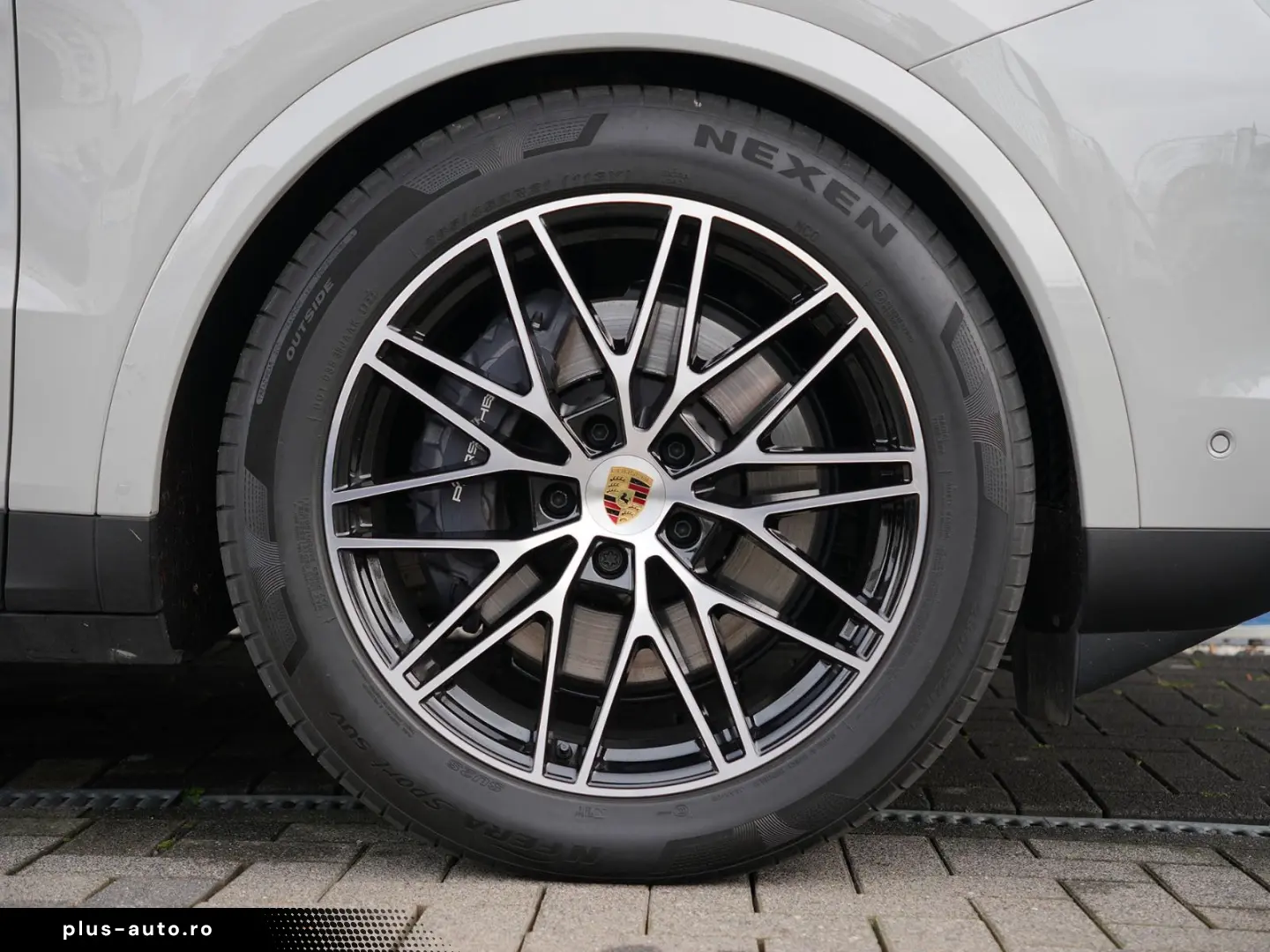 PORSCHE E-Hybrid Coupé ACC-LUFTF-PANO-HD-AHK-HUD-BOSE-RS