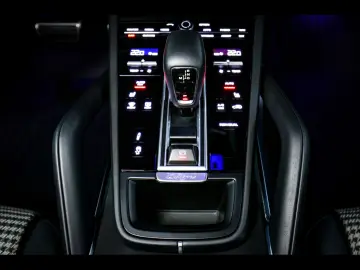 PORSCHE Cayenne TURBO S COUPE E-HYBRID APPROVED 12 27