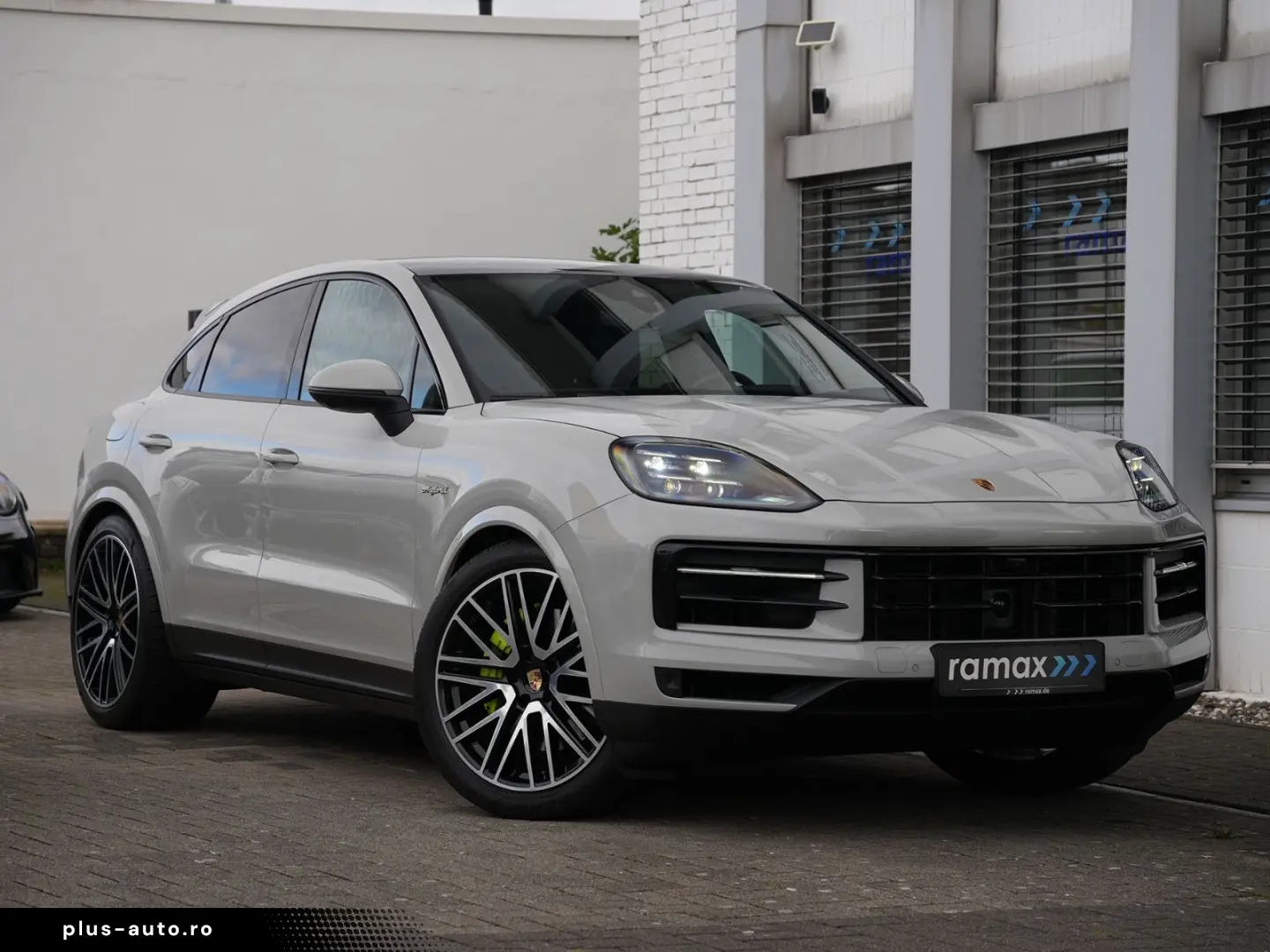 PORSCHE E-Hybrid Coupé INNODRIVE-PANO-SPORTABGAS-22TURBO