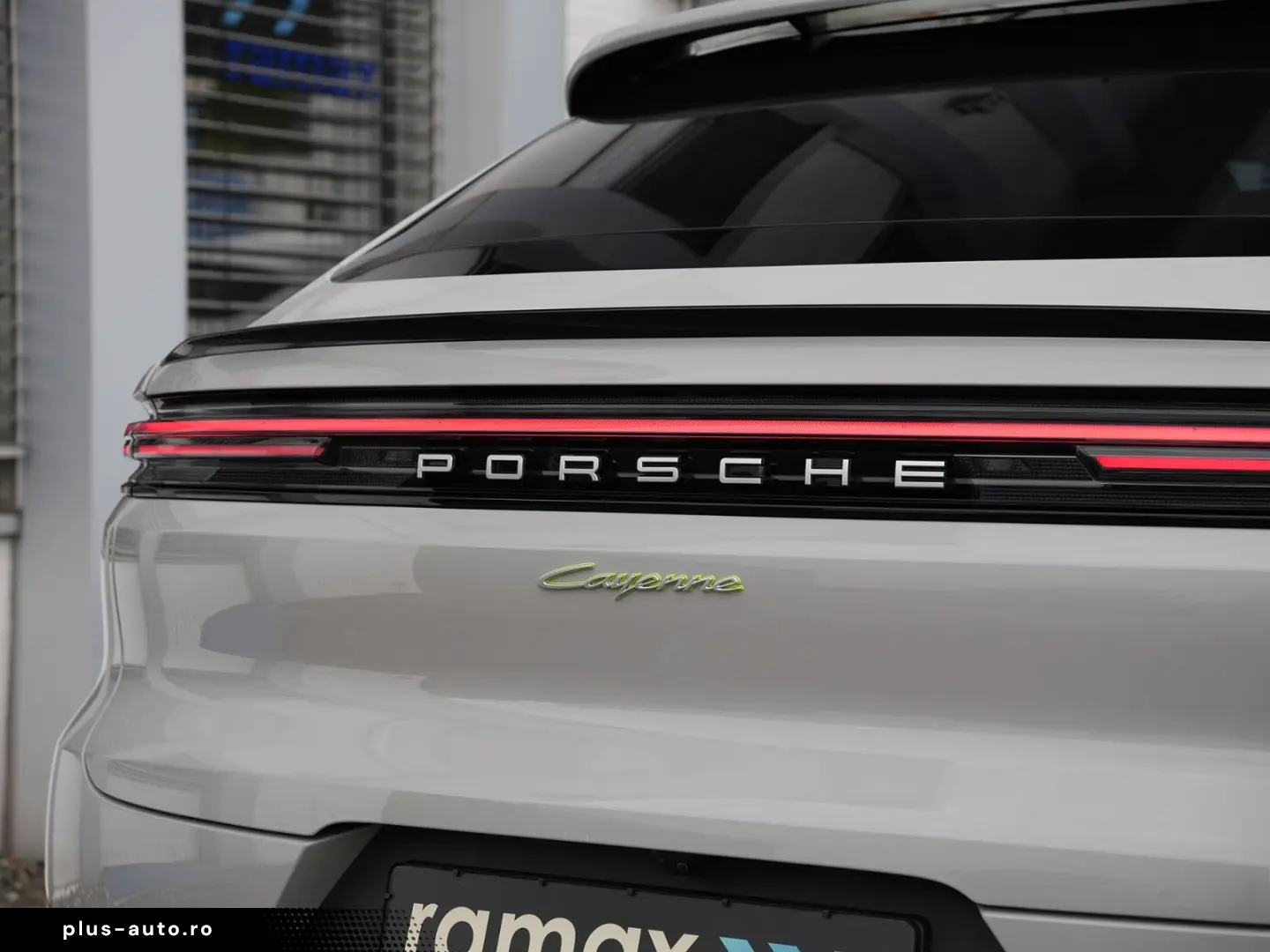 PORSCHE E-Hybrid Coupé INNODRIVE-PANO-SPORTABGAS-22TURBO