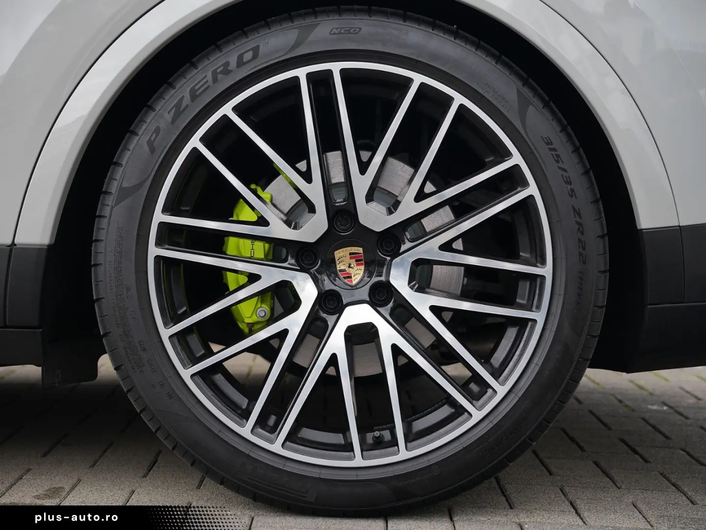 PORSCHE E-Hybrid Coupé INNODRIVE-PANO-SPORTABGAS-22TURBO