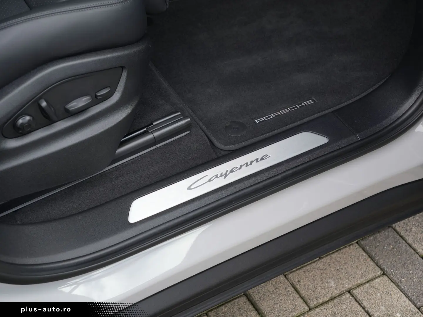 PORSCHE E-Hybrid Coupé INNODRIVE-PANO-SPORTABGAS-22TURBO