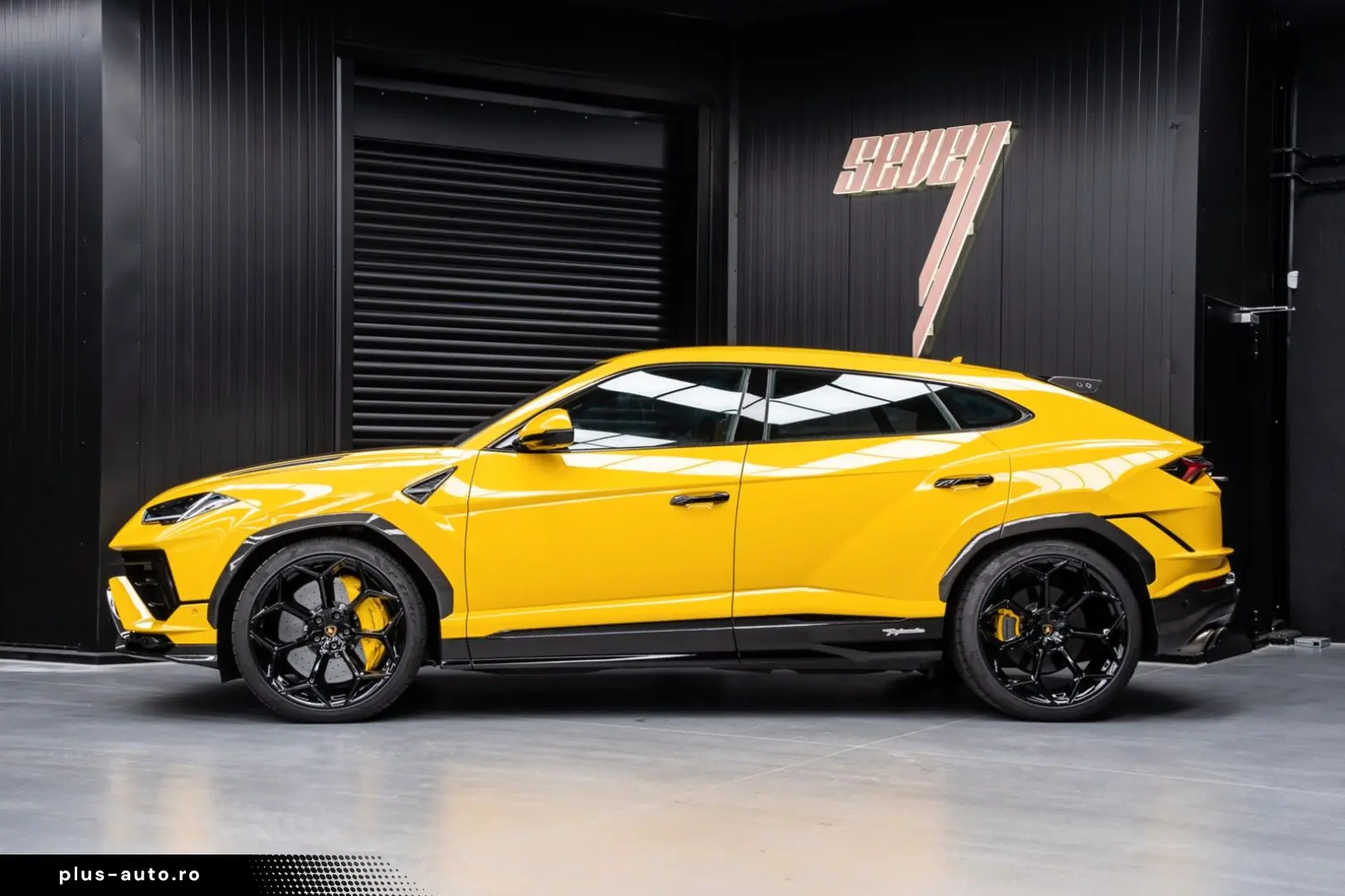 LAMBORGHINI Urus Performante  Carbon bonnet   B&O   Panorama