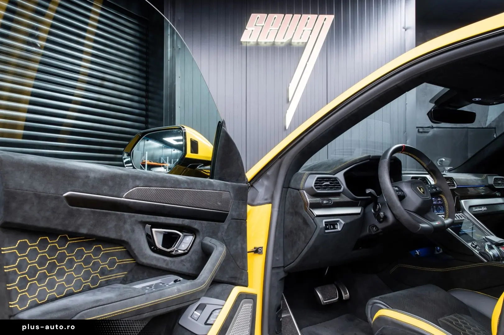 LAMBORGHINI Urus Performante  Carbon bonnet   B&O   Panorama