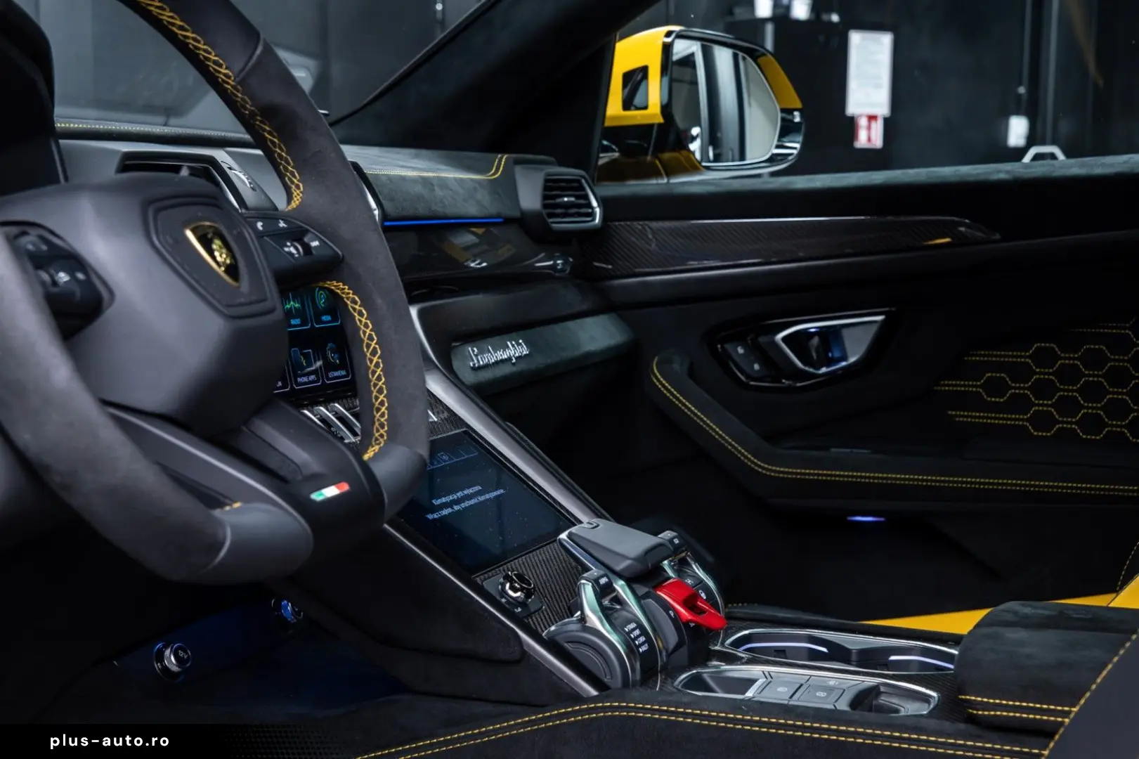 LAMBORGHINI Urus Performante  Carbon bonnet   B&O   Panorama