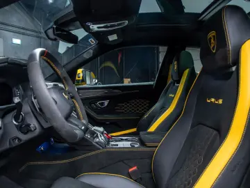 LAMBORGHINI Urus Performante  Carbon bonnet   B&O   Panorama