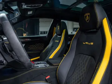 LAMBORGHINI Urus Performante  Carbon bonnet   B&O   Panorama