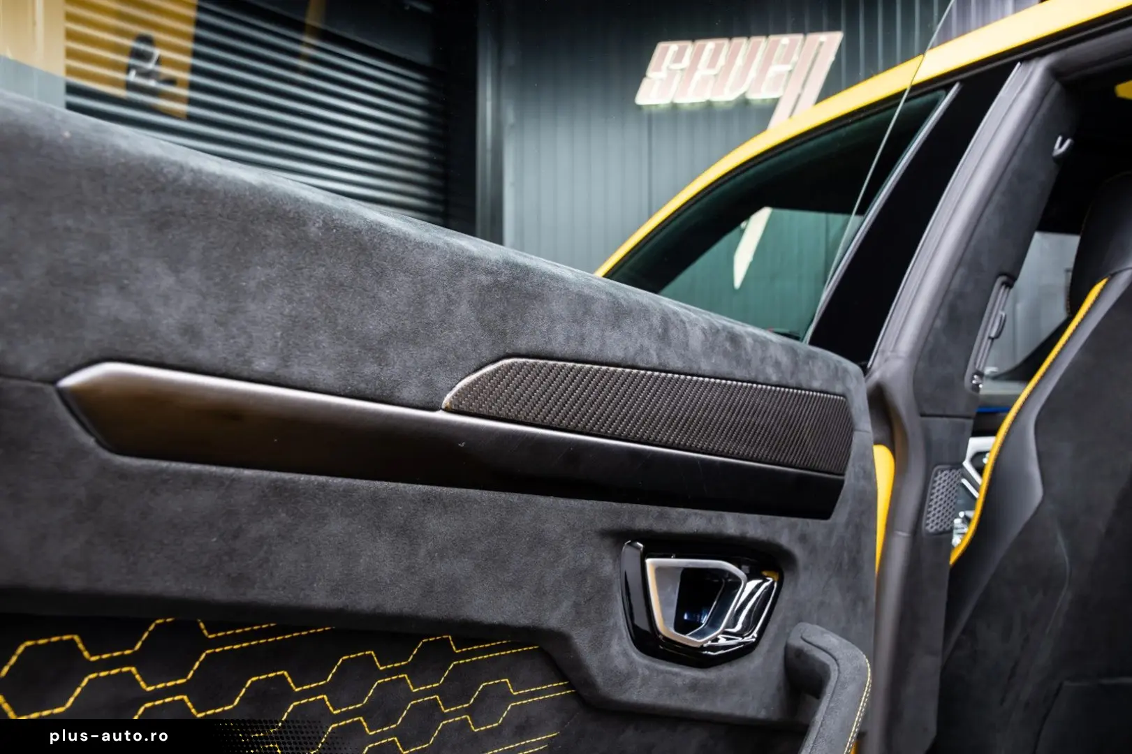 LAMBORGHINI Urus Performante  Carbon bonnet   B&O   Panorama