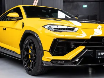 LAMBORGHINI Urus Performante  Carbon bonnet   B&O   Panorama