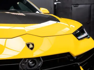 LAMBORGHINI Urus Performante  Carbon bonnet   B&O   Panorama