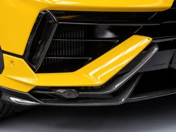 LAMBORGHINI Urus Performante  Carbon bonnet   B&O   Panorama