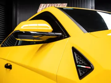 LAMBORGHINI Urus Performante  Carbon bonnet   B&O   Panorama