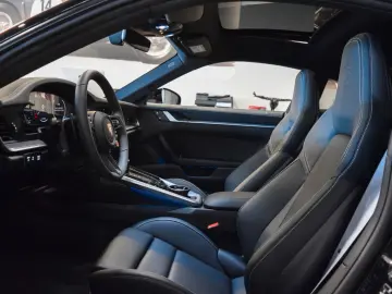 PORSCHE 992.2 Carrera Coupé-SPORT DESIGN-BOSE-20  21  RS