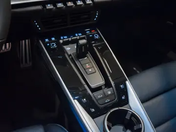 PORSCHE 992.2 Carrera Coupé-SPORT DESIGN-BOSE-20  21  RS