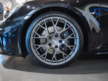 PORSCHE 992.2 Carrera Coupé-SPORT DESIGN-BOSE-20  21  RS