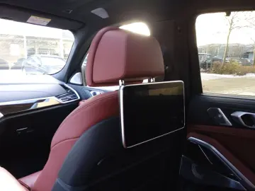 BMW X6 M50i 2XTV Massage NightV DisplayKey SkyLounge Bowers