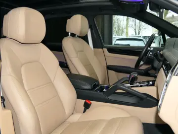 PORSCHE Cayenne Platinum Edition PANO Sport-Design Softc