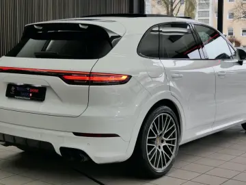 PORSCHE Cayenne Platinum Edition PANO Sport-Design Softc