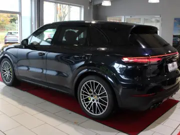PORSCHE Cayenne E-Hybrid Platinum Edition