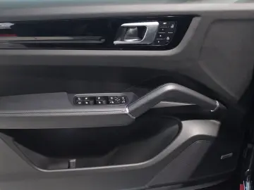 PORSCHE Cayenne E-Hybrid Platinum Edition