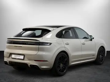 PORSCHE Cayenne Coupe GTS