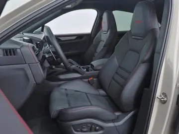 PORSCHE Cayenne Coupe GTS