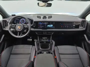 PORSCHE Cayenne Coupe GTS