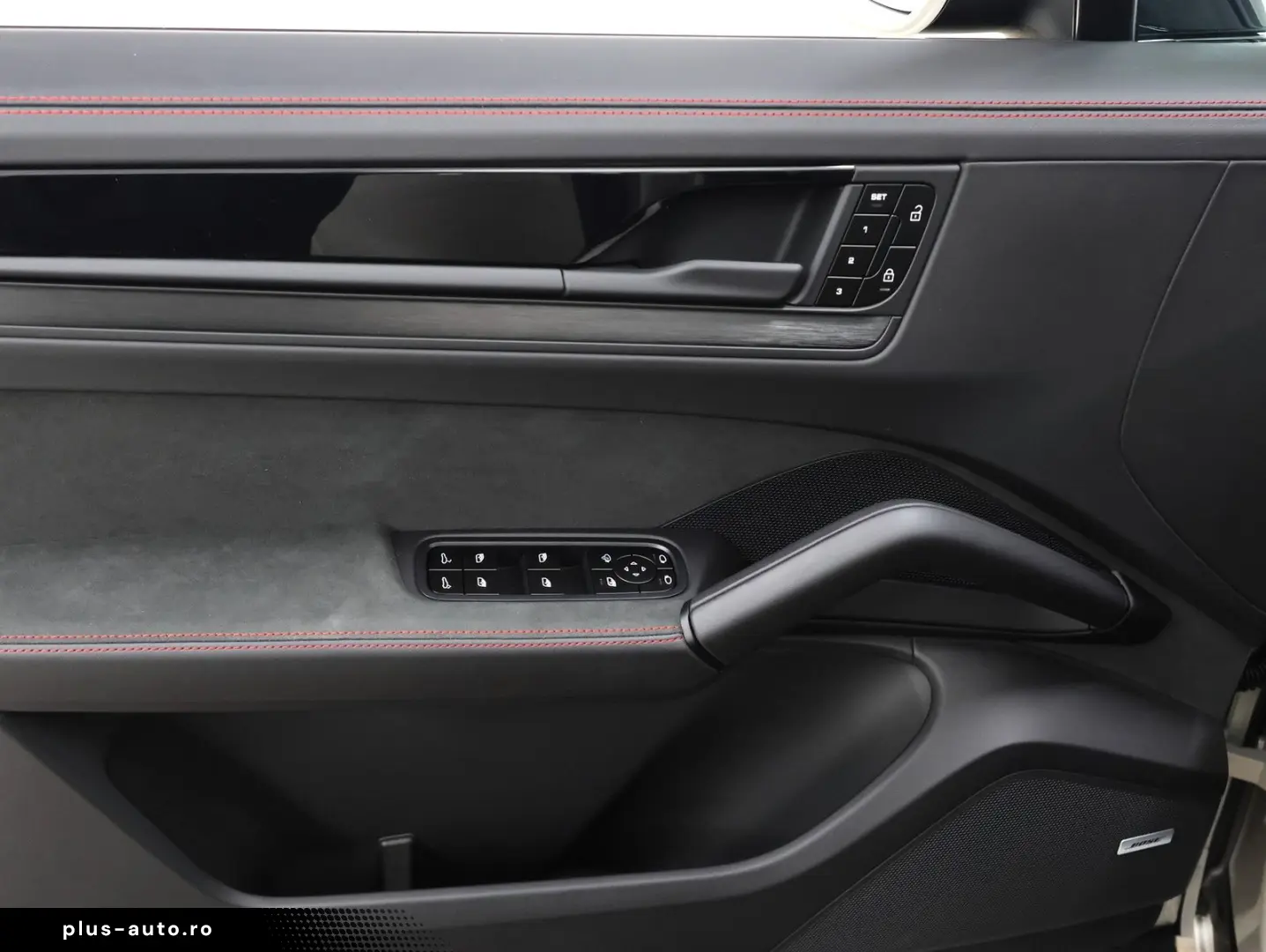 PORSCHE Cayenne Coupe GTS