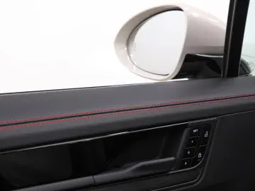 PORSCHE Cayenne Coupe GTS