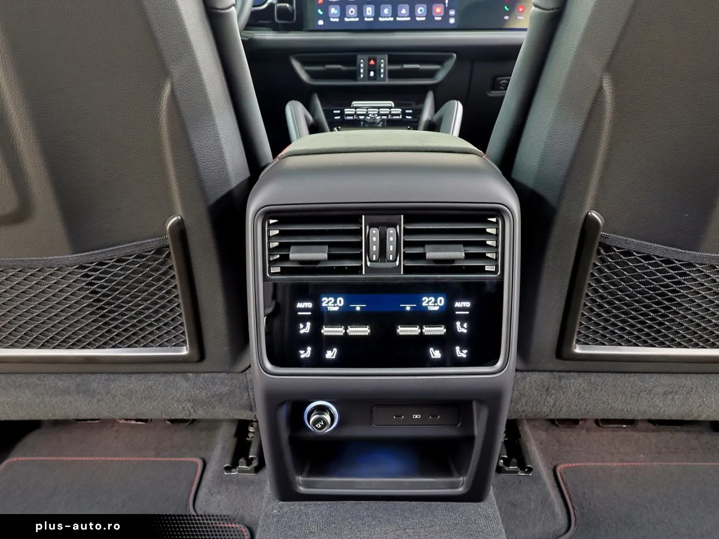 PORSCHE Cayenne Coupe GTS