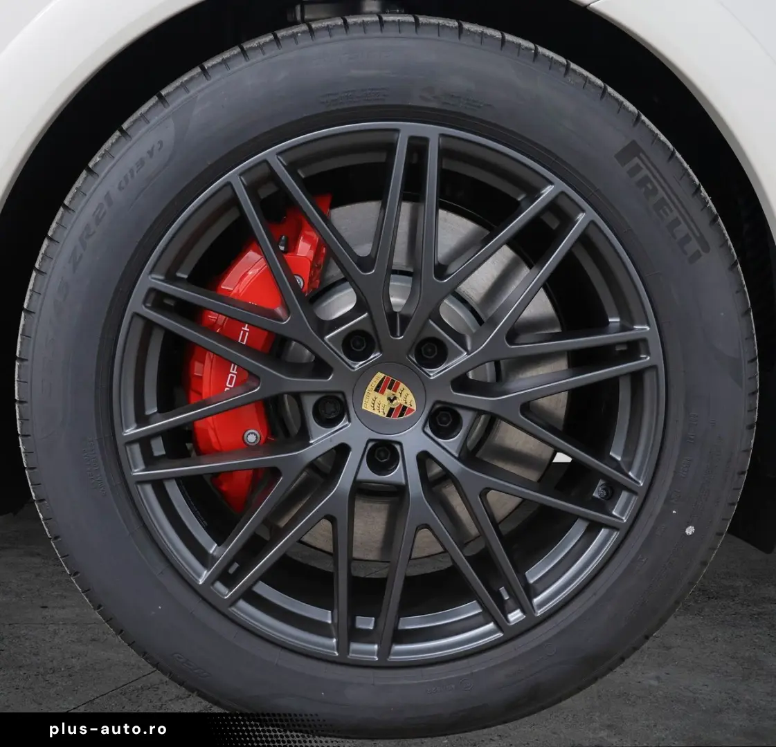 PORSCHE Cayenne Coupe GTS