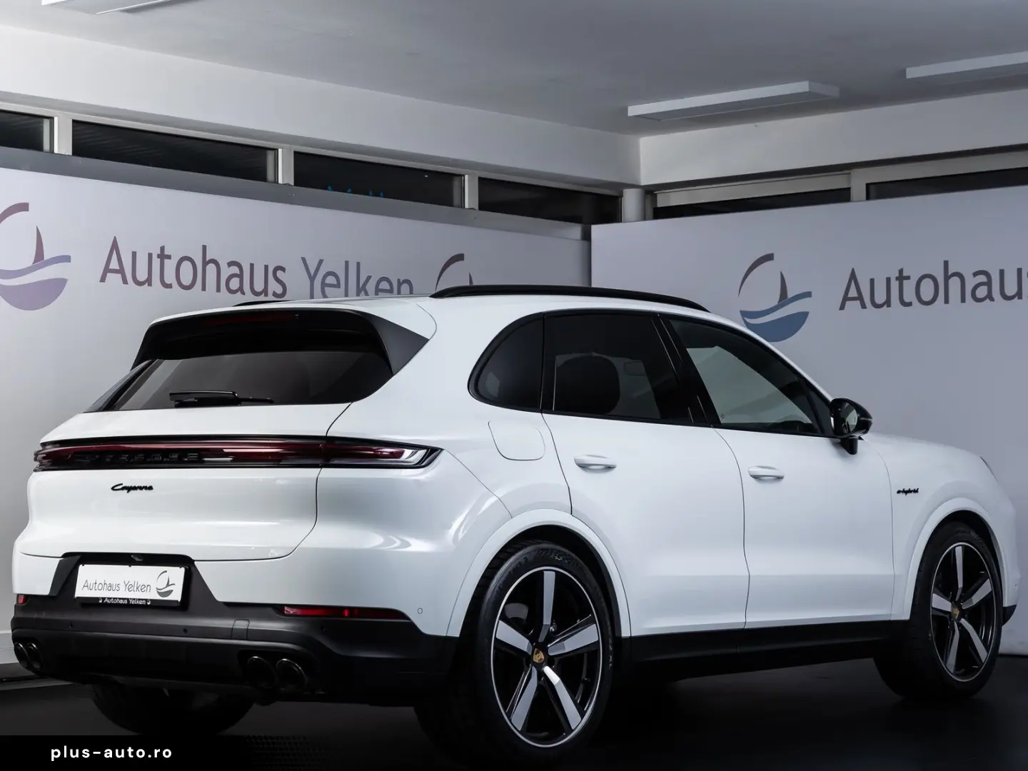 PORSCHE Cayenne E-Hybrid ACC PANO LUFT HUD BOSE 360