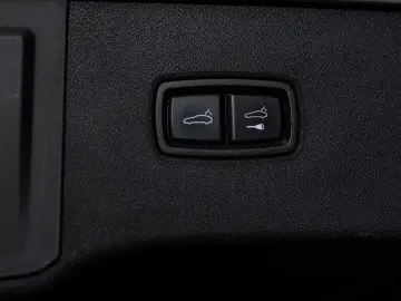 PORSCHE Cayenne E-Hybrid ACC PANO LUFT HUD BOSE 360