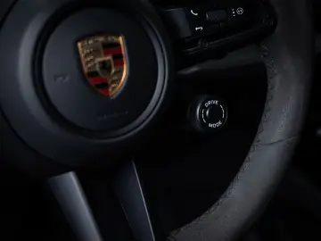 PORSCHE Cayenne E-Hybrid ACC PANO LUFT HUD BOSE 360