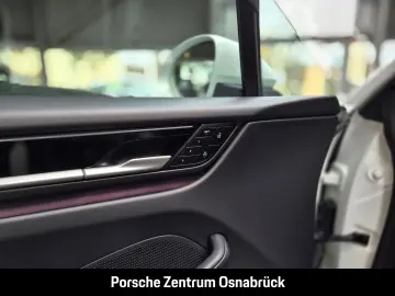 PORSCHE Macan 4 Pano Luft 21-Zoll Surround View 14-Wege