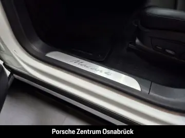 PORSCHE Macan 4 Pano Luft 21-Zoll Surround View 14-Wege