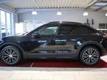 PORSCHE Macan Electric 4  AHK BOSE PANO