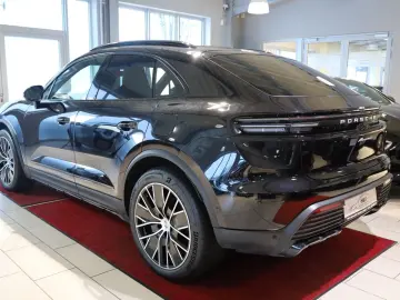 PORSCHE Macan Electric 4  AHK BOSE PANO
