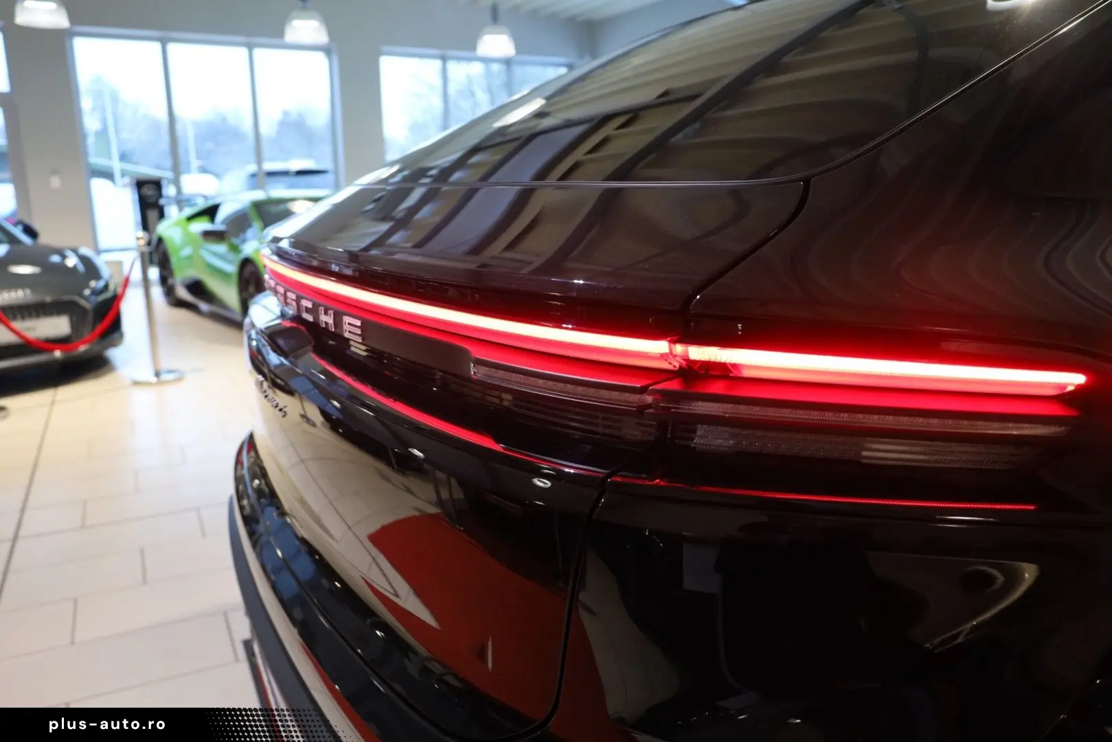 PORSCHE Macan Electric 4  AHK BOSE PANO